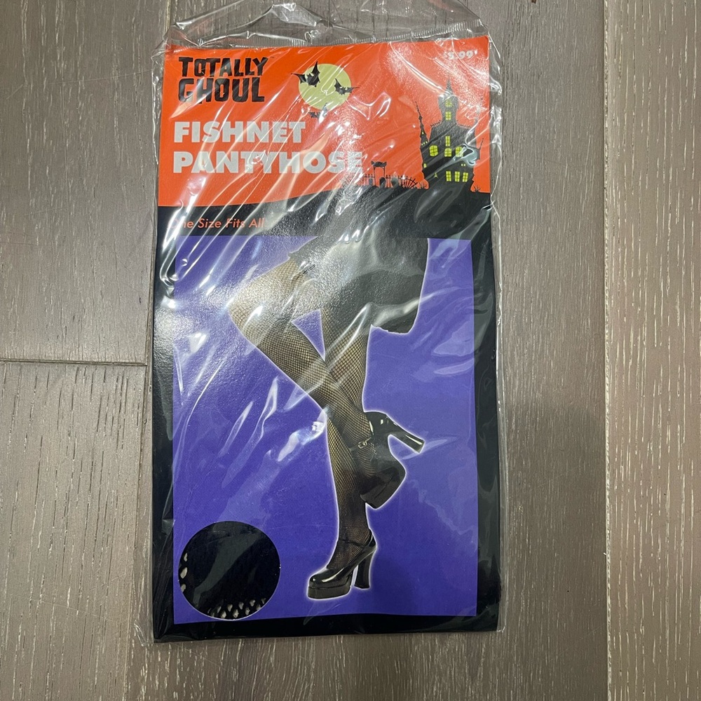 Totally Ghoul Fishnet Pantyhose. NWT one size black